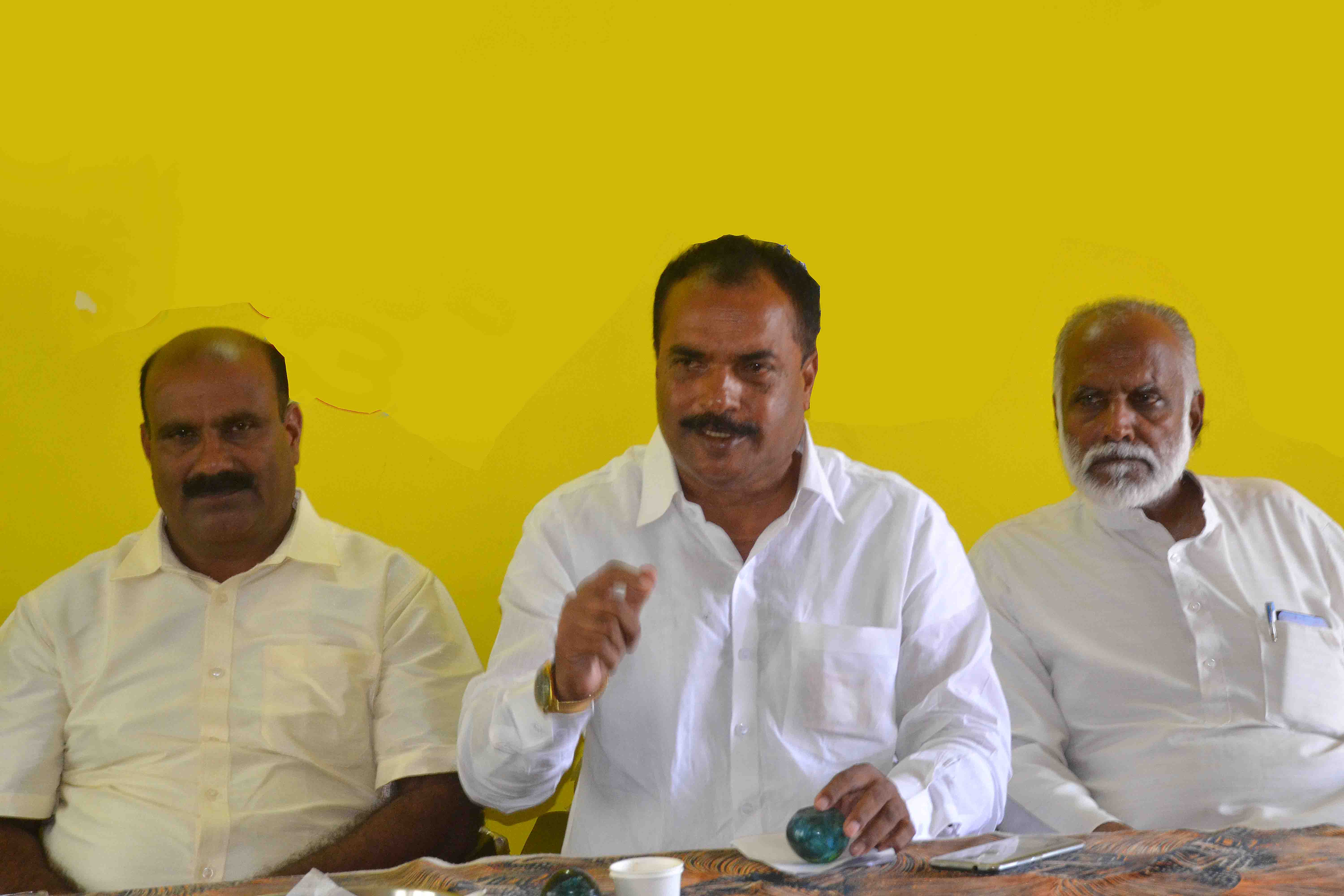 ಶಾಸಕ ಸಿಟಿ ರವಿಯಿಂದ ಚುನಾವಣೆ ಗೆಲ್ಲಲು ಮತದಾರರಿಗೆ ಸೀರೆ ಆಮಿಷ: ಎಚ್.ಎಚ್.ದೇವರಾಜ್ ಆರೋಪ